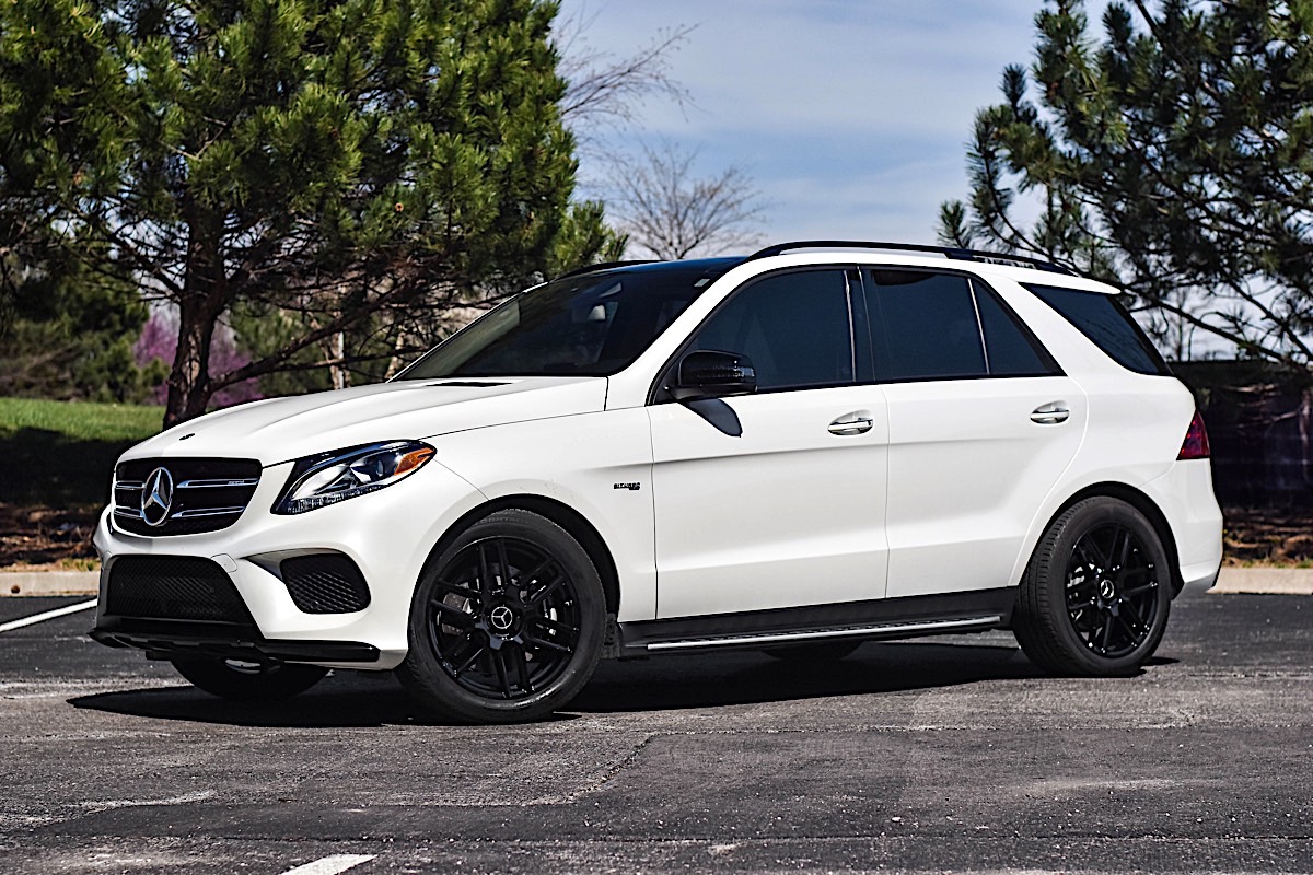 Mercedes-Benz GLE43 AMG with Mandrus Otto